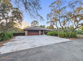 3940 Garvin Lake Dr, Grant Valkaria, FL 32909