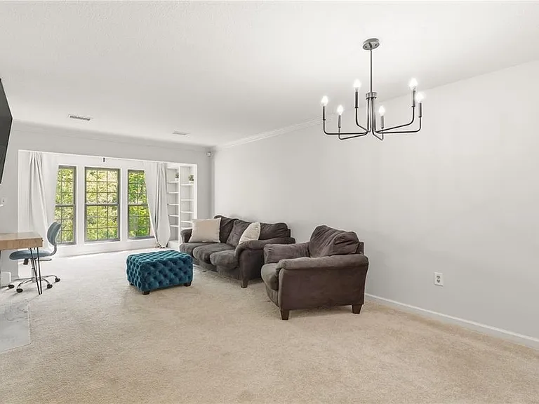 24307 Plantation Dr NE — Photo 9