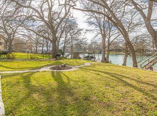 324 Lake Ridge Dr, Seguin, TX 78155