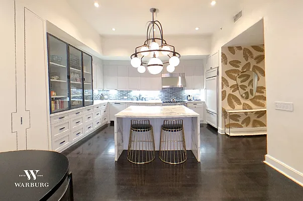 Rented by Warburg | media 14