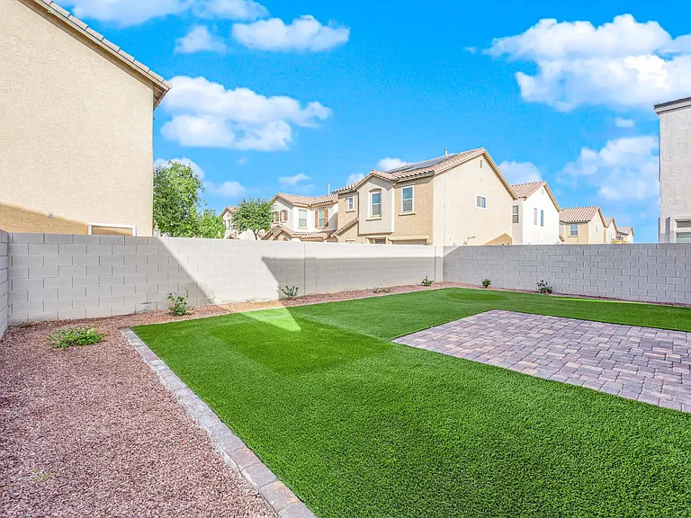 650 Steep Canyon Ave — Photo 43
