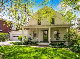 1101 Harlocke St, Iowa City, IA 52246