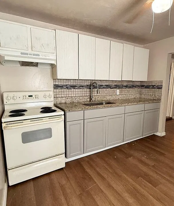 113 Oleander Ave