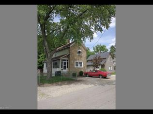 311 Sterling Ct, Akron, OH 44304