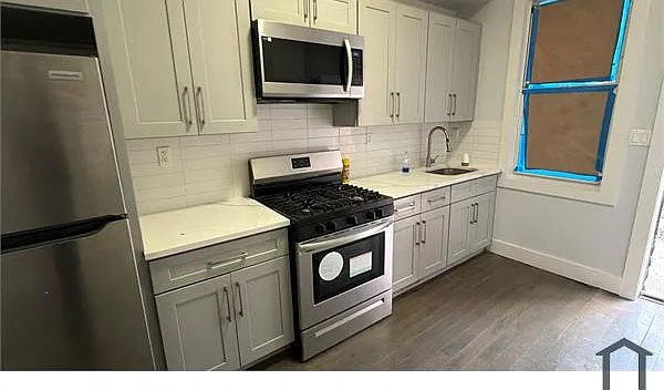 2284 Beaumont Ave #2 — Photo 1