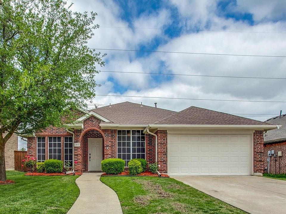 1st image of 303 Autumn Breeze Dr