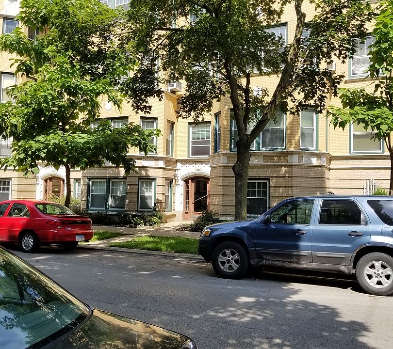 1st image of 1056 W Catalpa Ave APT 03