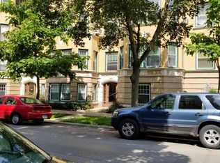1056 W Catalpa Ave APT 03, Chicago, IL 60640