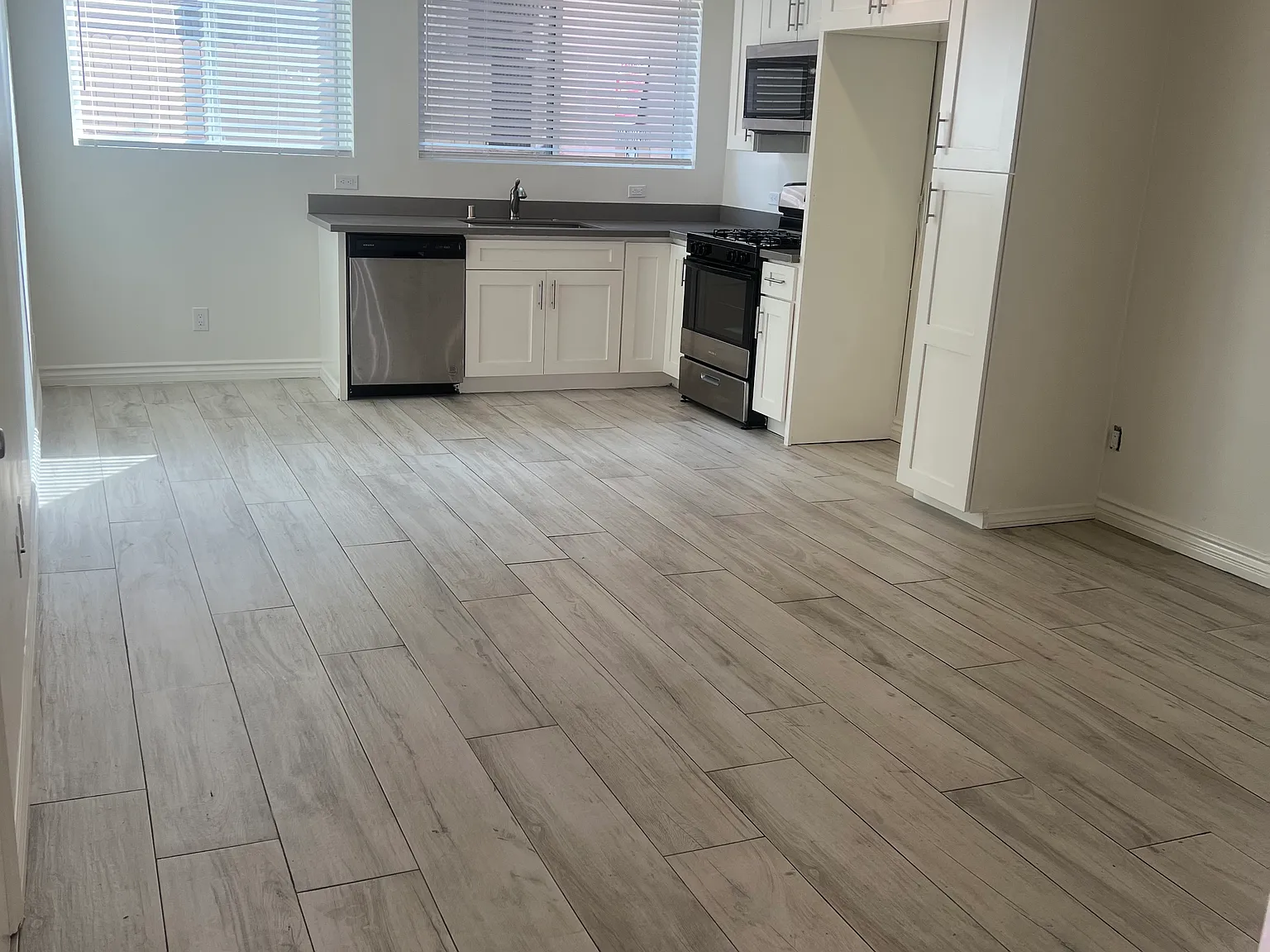 14762 Vanowen St — Photo 1