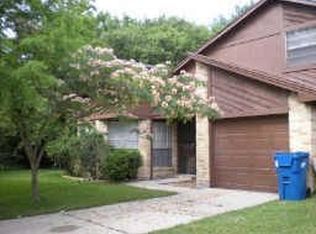 3923 Suttonford Dr, Houston, TX 77066