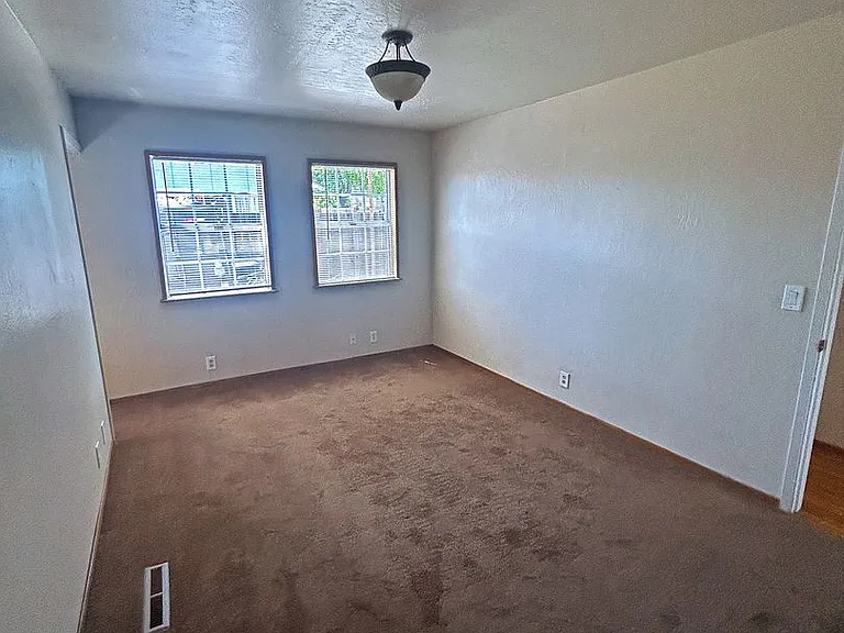 790 Welburn Ave — Photo 13
