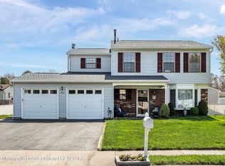 7 Petal Patch Trl, Howell, NJ 07731