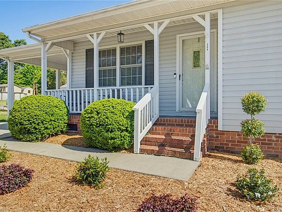 5th image of 304 Oakwood Cir