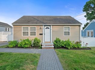 27 Hallron St, Hyde Park, MA 02136