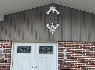 1317 W Kelley St, De Soto, MO 63020