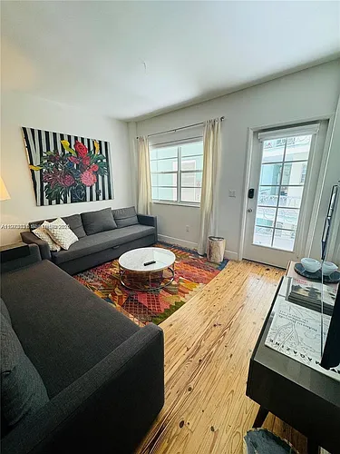 1755 Washington Ave #3C Photo 1