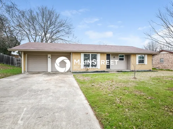 221 Highridge Dr, Desoto, TX 75115