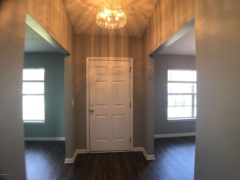 1st image of 6826 Rapid River Dr
