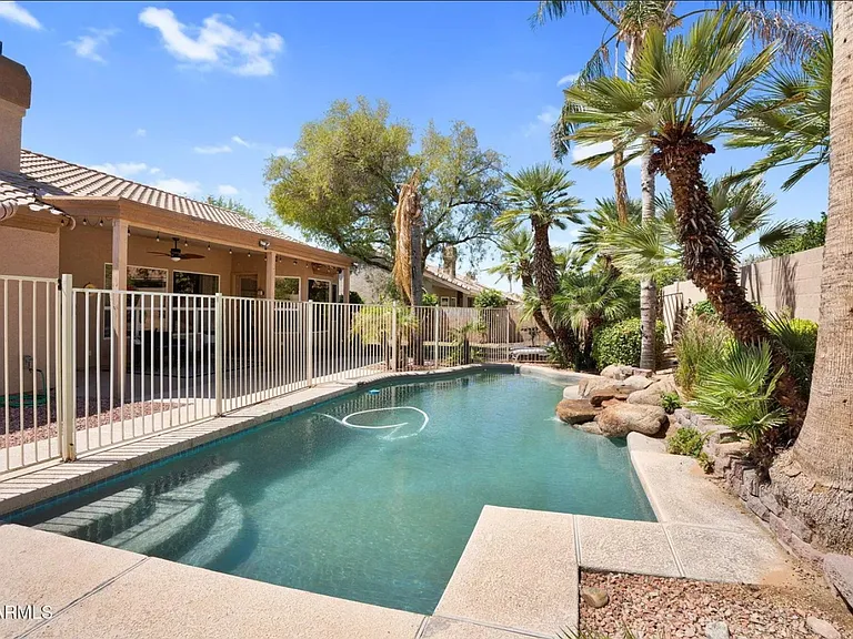 5434 E Campo Bello Dr — Photo 37
