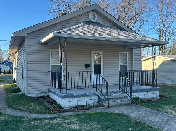 132 W Berry St, Greencastle, IN 46135
