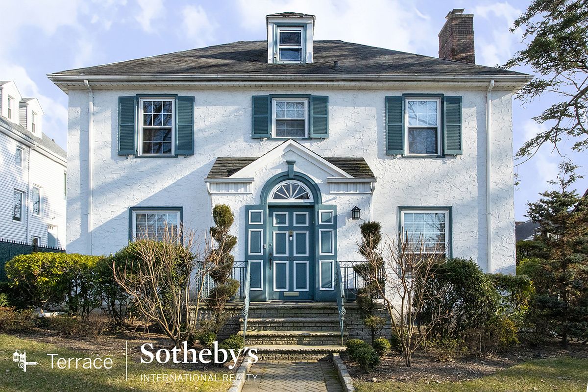 103 Mowbray Dr, Kew Gardens, NY 11415 Zillow