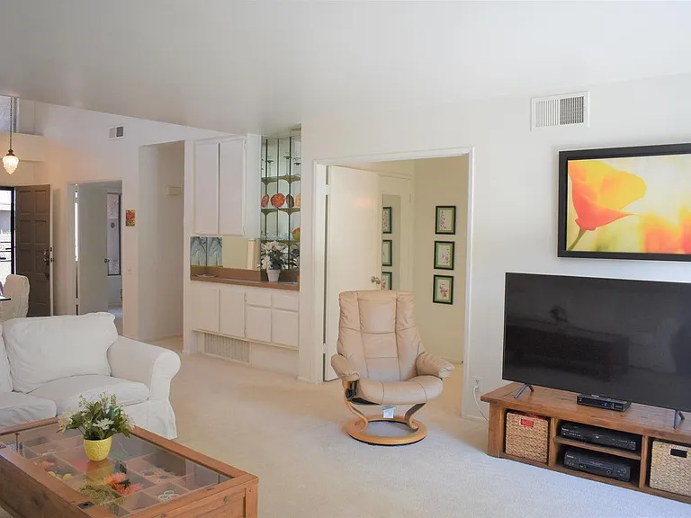 48660 Stoney Creek Ln — Photo 3