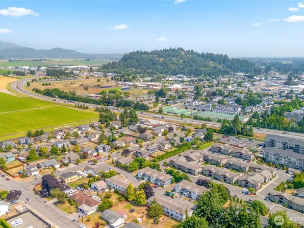 496 Harvest Edge Pl, Burlington, WA 98223