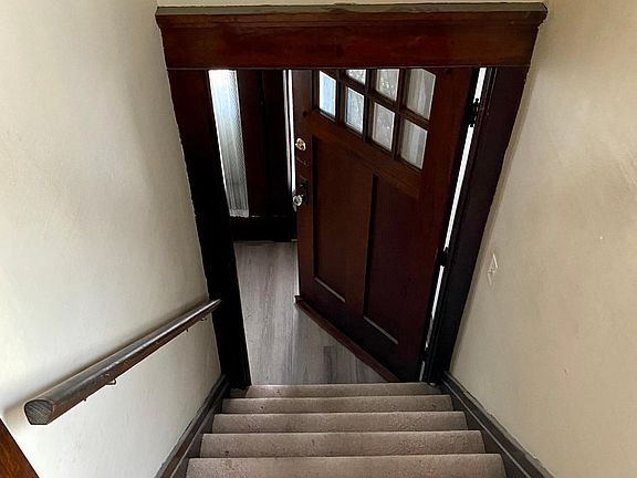 4th image of 124 Armin Pl #2