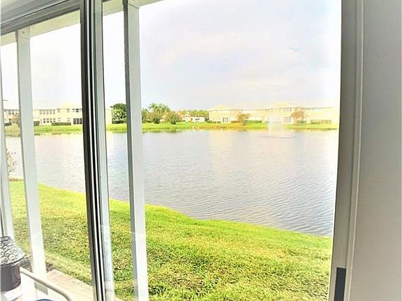 5th image of 625 W Lake Jasmine Cir Unit 625-105