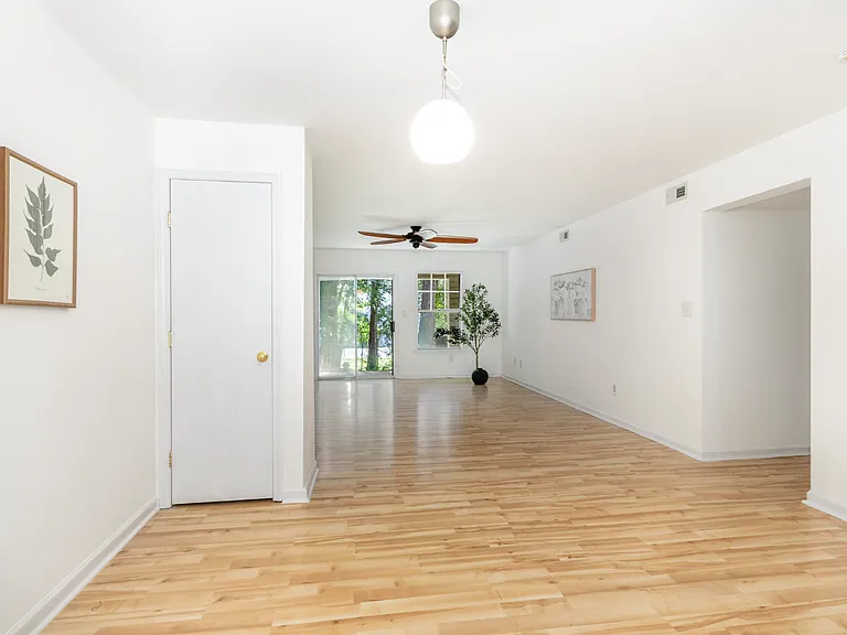 213 Schultz St — Photo 3