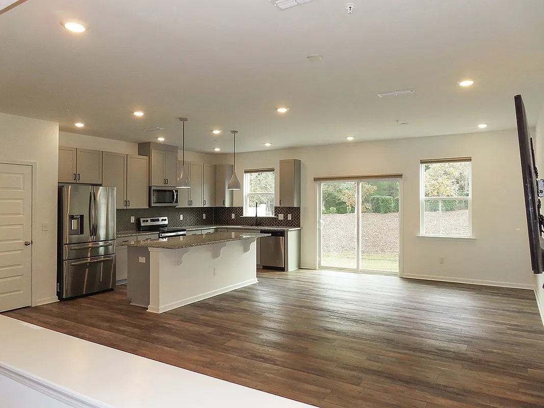 3 bed, 2.5 bath, 1751 sqft, $2,200 — Photo 4