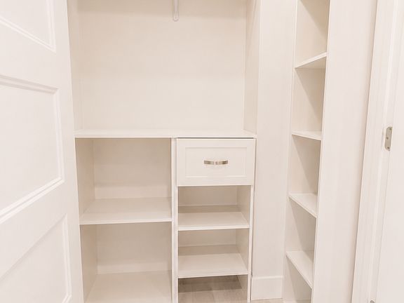 5th image of 747 Portland Rd Room 2