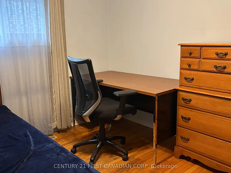 460 Castlegrove Blvd #1 — Photo 8