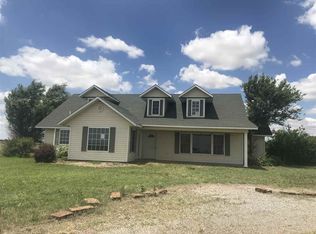 324 N Pioneer Rd, Helena, OK 73741