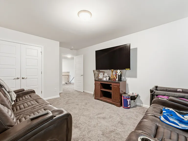 111 Franklins Walk — Photo 22