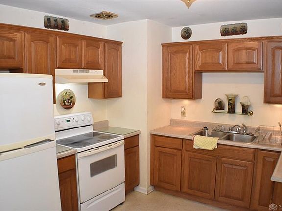 5th image of 3931 Fairsmith St