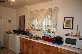 5th image of 312 Wilkinson St