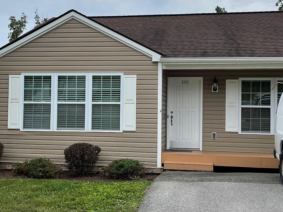 1st image of 160 Robin Hood Dr