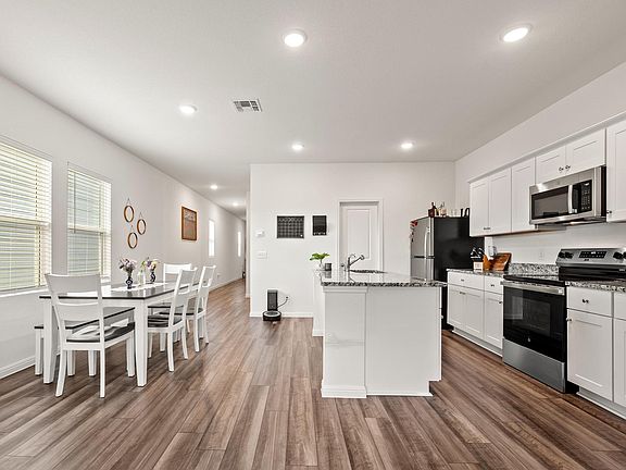 5th image of 456 Thistle Ln