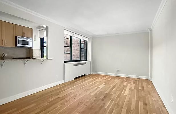 1st image of 285 Mott St APT A5