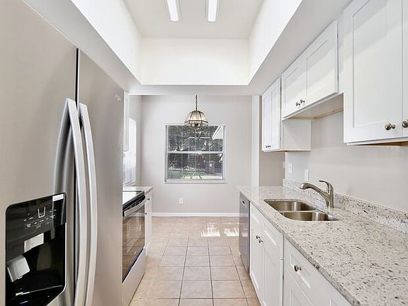4th image of 2511 Oberlin Ave