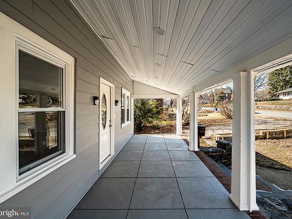 4th image of 700 E Ridley Ave