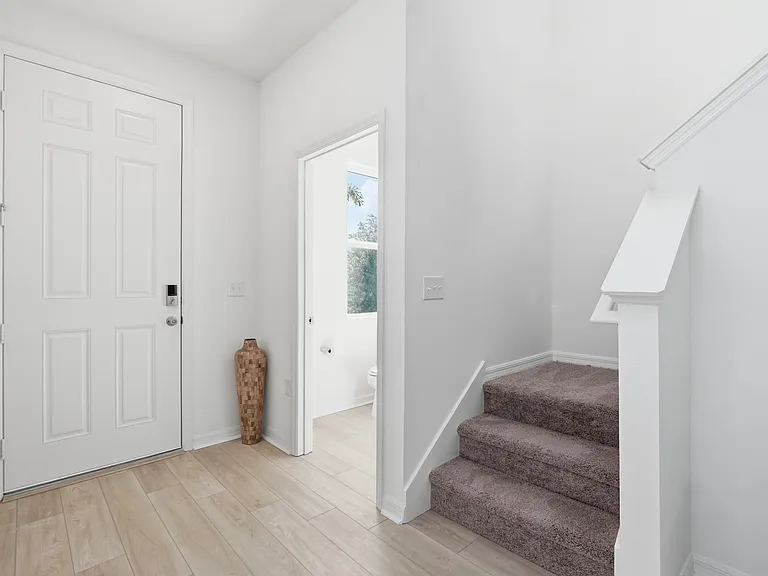 9572 Westside Hills Dr — Photo 3
