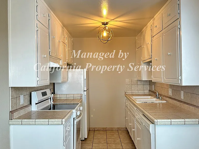 2630 Spyglass Dr #D — Photo 6