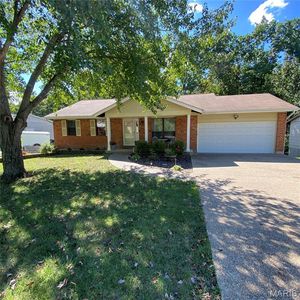 1275 Meadow Trail Ln, Fenton, MO, 63026