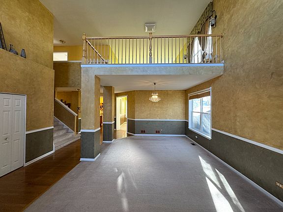 3rd image of 39302 N Queensbury Ln