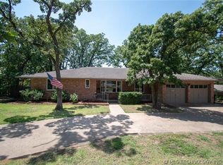 3309 Woodland Rd, Bartlesville, OK 74006