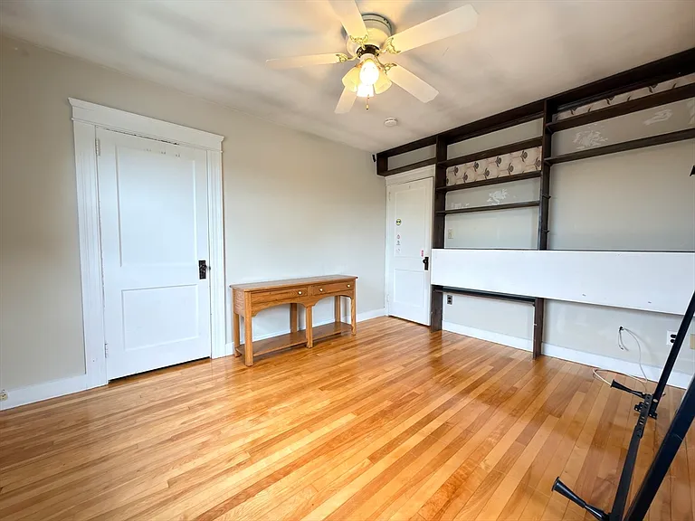 11 Clay St — Photo 36