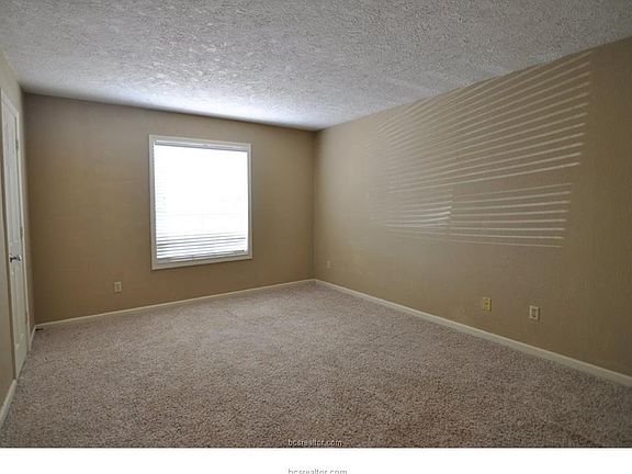 5th image of 904 University Oaks Blvd APT 025