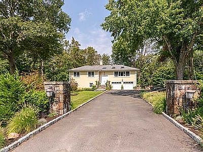 1st image of 1 Hilltop Dr